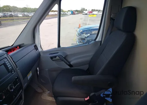 2015 Mercedes-Benz Sprinter 2500 Normal Roof z USA, uszkodzony, nr VIN WD3PE7CC5FP123611